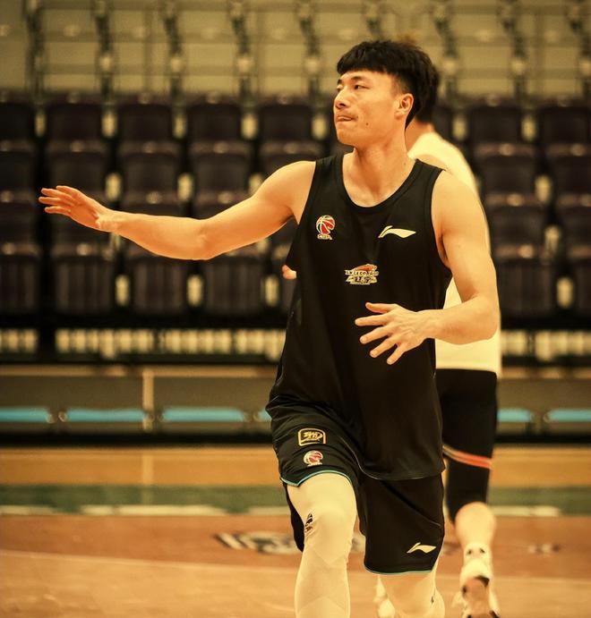 欧冠遭遇战成碾压局！阿森纳主场盼大胜擒里尔