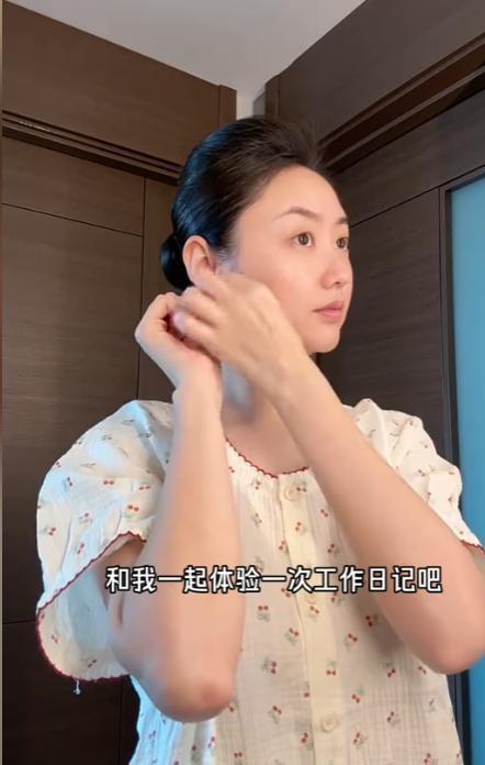 67岁昔日“金哨”陆俊罕见露面,现身足球场,已出狱12年