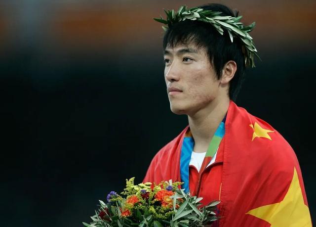湖人14+3大名单短板明显!库明加若谈不拢,名记送4大补强目标