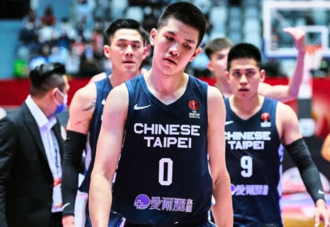 34岁内马尔哭成泪人!被批没脑子：进球后忙着与对方吵架 浪费时间