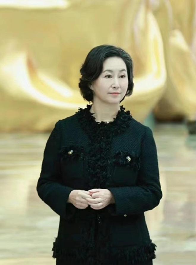 CBA消息：新身份、薪酬曝光！徐杰抵达四川，正式签约新合同，黄金导师身份曝光